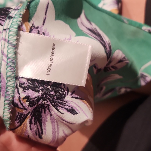 EUC MAURICES 4X FLORAL GREEN BLOUSE - Picture 4 of 5